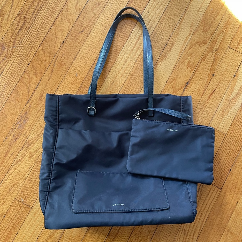 NWOT Anne Klein Nylon Tote Bag with Pouch